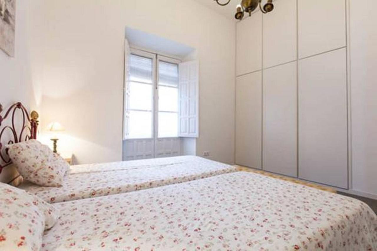 Apartamentos Rg Arenal Sewilla Pokój zdjęcie