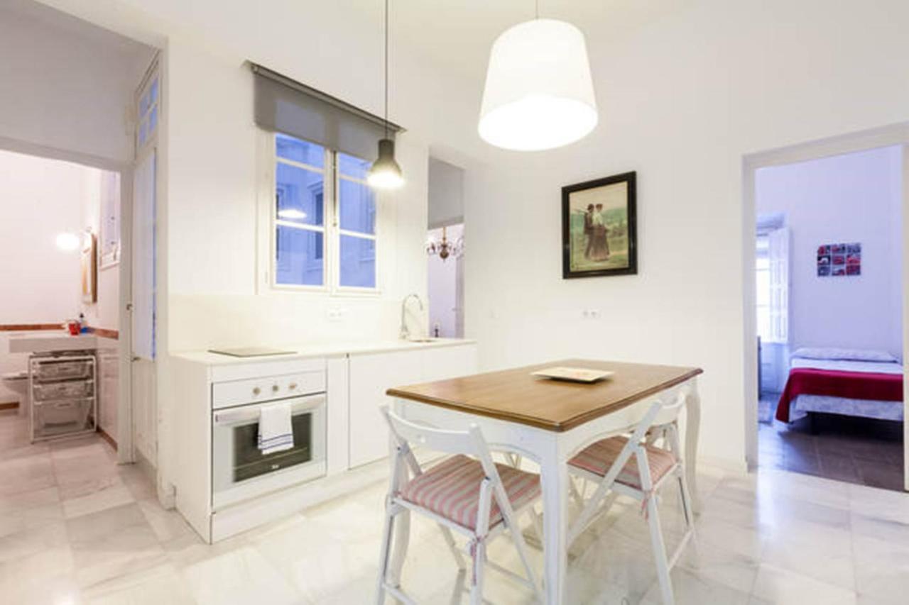 Apartamentos Rg Arenal Sewilla Pokój zdjęcie