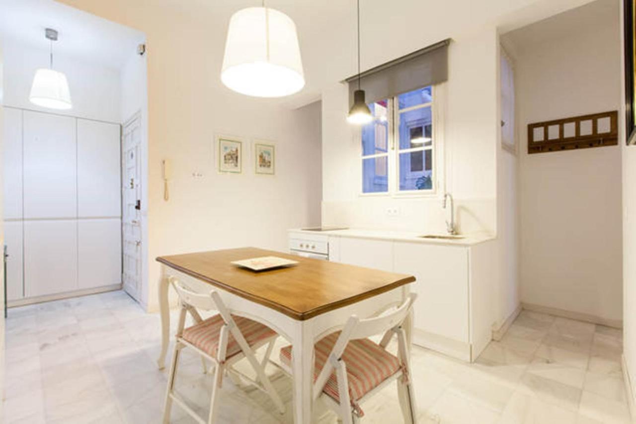 Apartamentos Rg Arenal Sewilla Pokój zdjęcie
